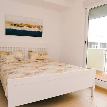 Апартаменти Oasis-family Townhouse Адехе